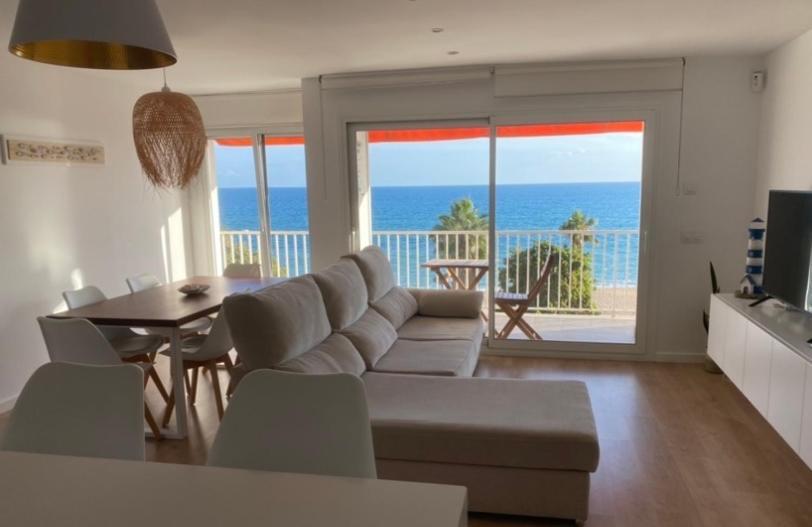 Apartamento Frente Al Mar Canet De Mar Exterior foto