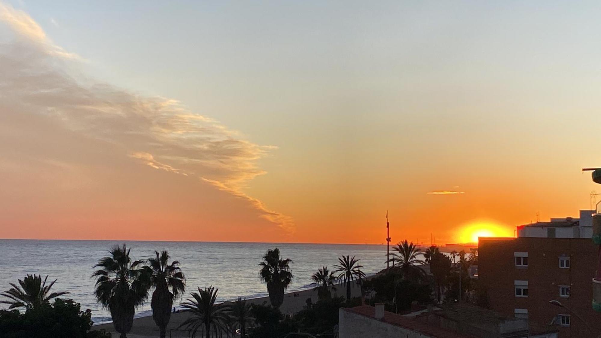 Apartamento Frente Al Mar Canet De Mar Exterior foto