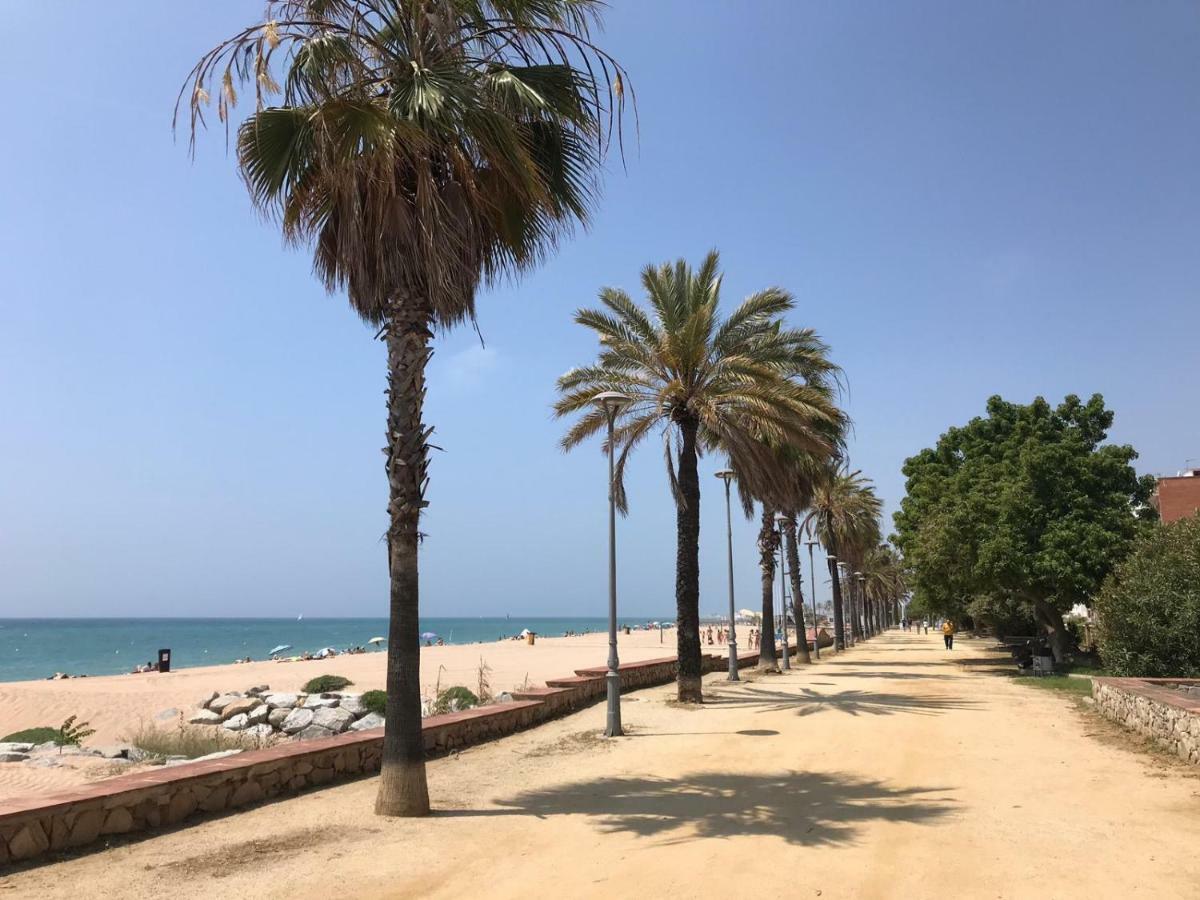 Apartamento Frente Al Mar Canet De Mar Exterior foto